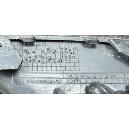 FORD FIESTA MK8 KRATKA ZDERZAKA PRAWA PRZEDNIA H1BB-19952-A1