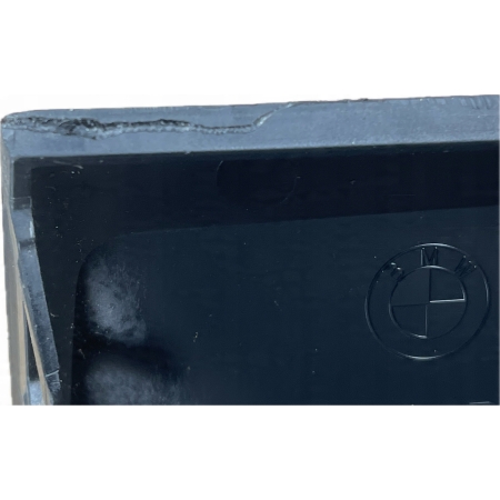 BMW 5 G30 G31 KRATKA PRAWA ZDERZAKA PRZÓD 9463480