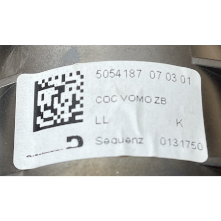 B1 PORSCHE MACAN S 2015 OSŁONA DESKI STOPER 95B858189C