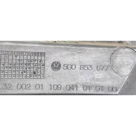 KRATKA ŚRODKOWA ZDERZAKA VW GOLF VII 5G0853677