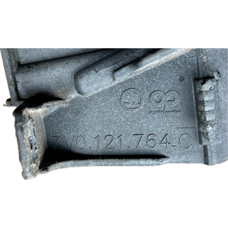 SKODA SUPERB III 3 3V  PRAWA KIEROWNICA POWIETRZA 3V0121764C