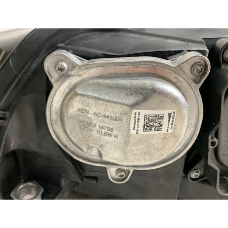 VW SPORTSVAN LIFT LAMPA PRAWA FULL LED 517941082