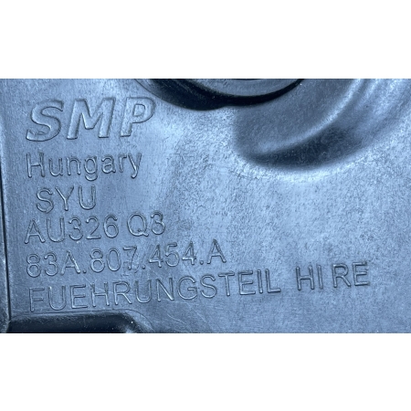 AUDI Q3 II 83A MOCOWANIE  ŚLIZG ZDERZAKA TYŁ PRAWY 83A807454A