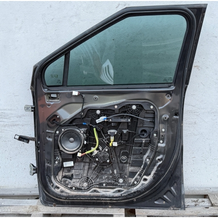 B3 CARNIVAL IV 2020 - DRZWI PRAWE PRZÓD PRZEDNIE KOMPLETNE P2M