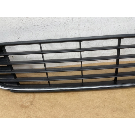 VW TOURAN I LIFT 2010 - ATRAPA KRATKA CHROM ZDERZAKA PRZÓD 1T0853677D