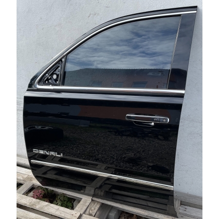 P8 GMC YUKON XL DENALI IV 2015 - LEWE  DRZWI PRZÓD KOMPLETNE