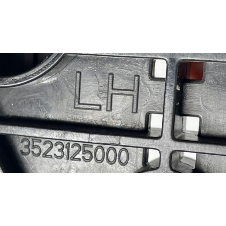 NAVARA NP300 15- ŚLIZG LAMPY PRZÓD LEWY