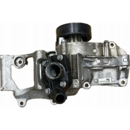 BMW F39 F45 F46 F48 MINI F55 F56 F60 POMPA WODY OBUDOWA TERMOSTATU 8601366