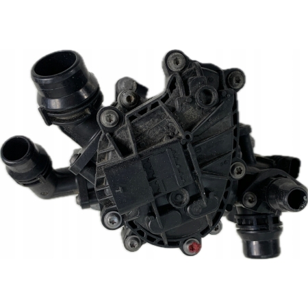 BMW X1 F48 F44 F40 MINI F54 F55 F60 1.5 OBUDOWA TERMOSTATU KRÓCIEC 8631943