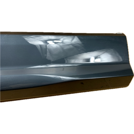 L28 AUDI Q2 LISTWA DRZWI PRAWA PRZÓD  81A853960B