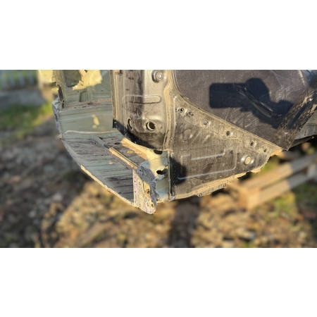 B3 KIA CARNIVAL IV 2020 - ĆWIARTKA BŁOTNIK PRAWY TYŁ TYLNY P2M