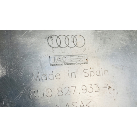 AUDI Q3 8U TRZECIE ŚWIATŁO STOP LOTKA KLAPY