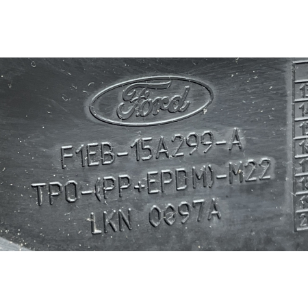 FORD FOCUS MK3 III LIFT KRATKA LEWA ZDERZAKA PRZÓD F1EB-15A299-A