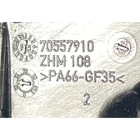 BMW F20 F22 F30 F48 1.8i POKRYWA ZAWORÓW 7611277