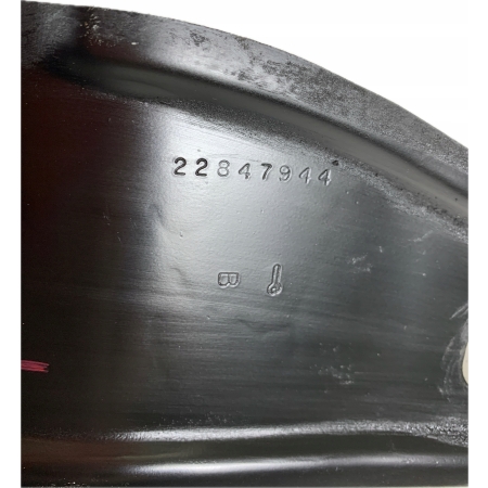 P2 CADILLAC ESCALADE IV 2014 - 6.2 LEWA OSŁONA MAGLOWNICY 22847944