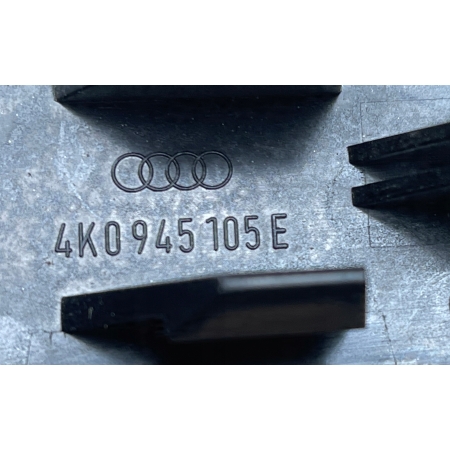 AUDI A6 C8 SEDAN LEWY ODBLASK ZDERZAKA 4K09451065E