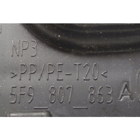 ŚLIZG ZDERZAKA TYŁ ŚRODKOWY SEAT LEON III KOMBI 5F9807863A