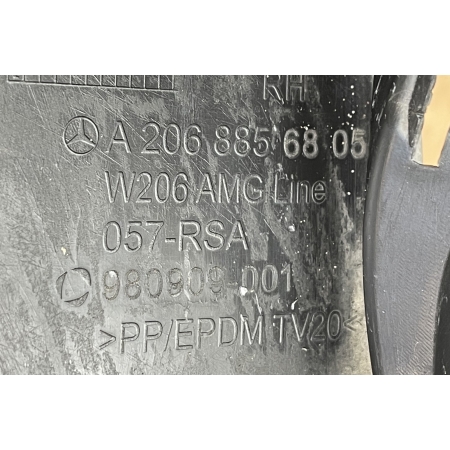 MERCEDES C-KLASA W206 206 ŚLIZG ZDERZAKA PRAWY PRZÓD AMG LINE A2068856805
