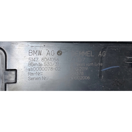 BMW G30 G31 M NAKŁADKA LISTWA PROGOWA LED PRAWA PRZÓD 8061056