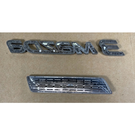 MAZDA 3 BM SKYACTIV TECHNOLOGY EMBLEMATY KLAPY BAGAŻNIKA TYŁ