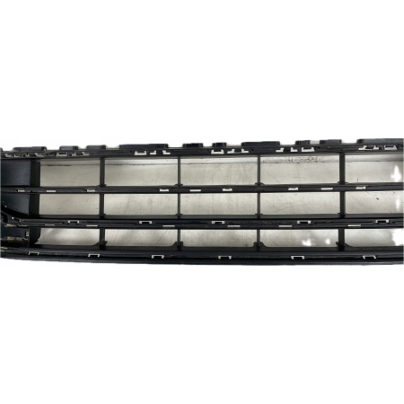VW PASSAT B8 LIFT 2020 - USA KRATKA ŚRODKOWA ZDERZAKA PRZÓD 3G0853677AA