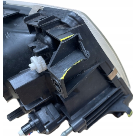 NISSAN PATROL GR Y61 1997 - 2004 LAMPA LEWA PRZÓD PRZEDNIA