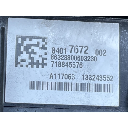 O2 CADILLAC ESCALADE IV 2014 -  SKRZYNKA BEZPIECZNIKÓW PRZEWÓD KABEL AKUMULATORA MINUS 84017672