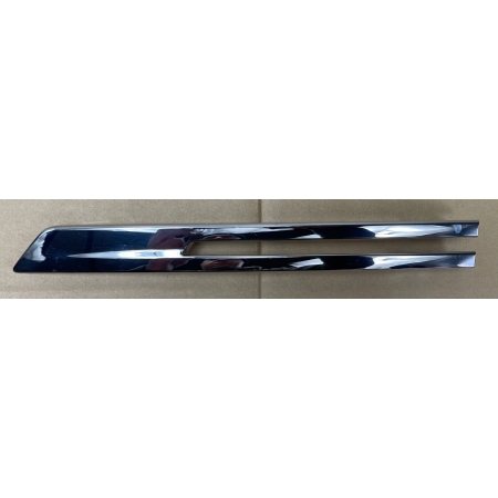 VOLVO XC60 II LIFT LISTWA CHROM PRAWA KRATKI ZDERZAKA PRZÓD 32234953