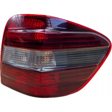 MERCEDES ML W164 LAMPA PRAWA TYŁ TYLNA