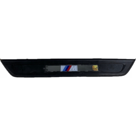 BMW G30 G31 M NAKŁADKA LISTWA PROGOWA LED PRAWA PRZÓD 8061056