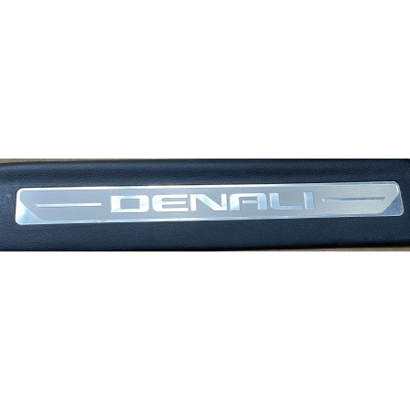P8 GMC YUKON XL DENALI IV 2015 - OSŁONA PROGU LISTWA PRAWA TYŁ 23181839