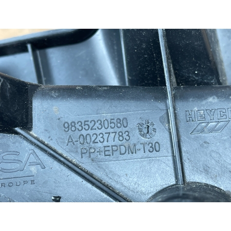 OPEL MOKKA B II MOCOWANIE ŚLIZG ZDERZAKA LEWY TYŁ 9835230580