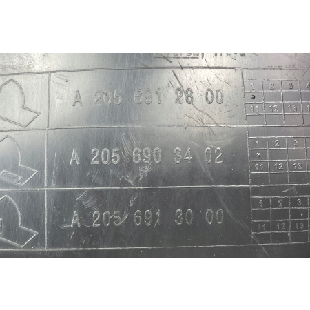 B157 MERCEDES C-KLASA W205 KOMBI NADKOLE PRAWE PRZÓD A2056912800