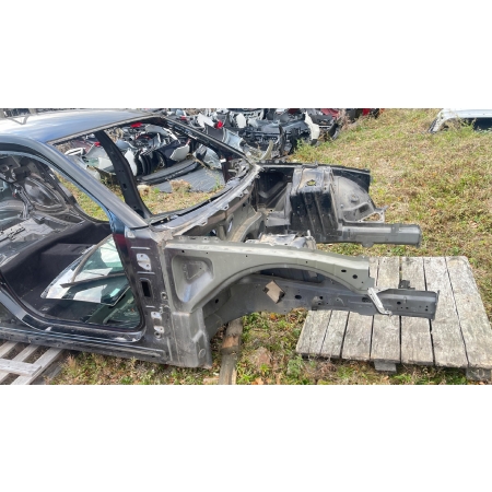 U4 DODGE CHARGER LIFT 15- ĆWIARTKA PX8 PRAWA PRZÓD PODŁUŻNICA PRÓG