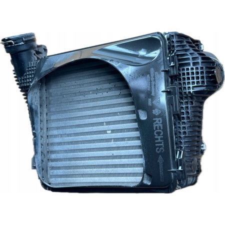 B1 PORSCHE MACAN S 15 3.0 PRAWY INTERCOOLER CHŁODNICA POWIETRZA 95B145804A