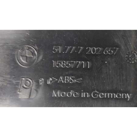 ŚLIZG LISTWY PROGOWEJ LEWY BMW E90 E91 LIFT 7202657
