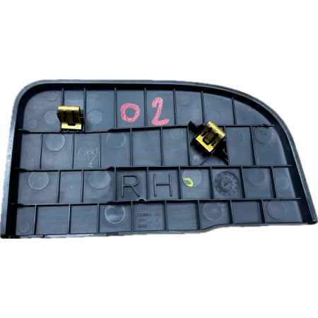 O2 CADILLAC ESCALADE IV 2014 -  OSŁONA FOTELA PRAWY TYŁ III RZĄD 23136914