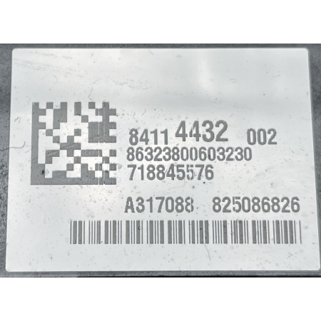 O2 CADILLAC ESCALADE IV 2014 - SKRZYNKA BEZPIECZNIKÓW  GM 84114432