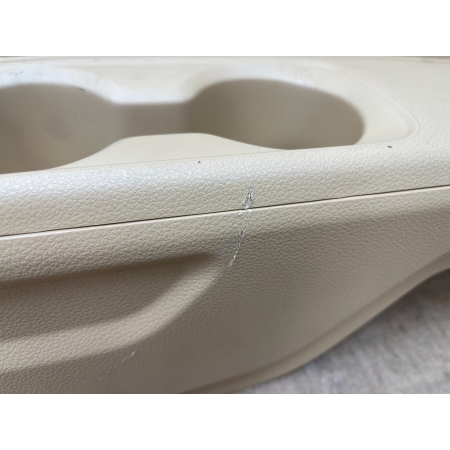 B3 KIA CARNIVAL IV 2020 - UCHWYT NA NAPOJE PRAWY TYŁ BOCZEK 857E4-R0000