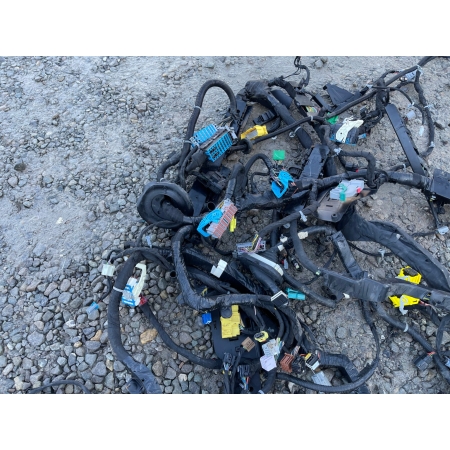 O2 CADILLAC ESCALADE IV 2014 - WIĄZKA PRZEWODY INSTALACJA 84144250