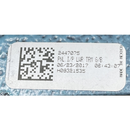 O2 CADILLAC ESCALADE IV 2014- OSŁONA ZAŚLEPKA DESKI LISTWA 2447075