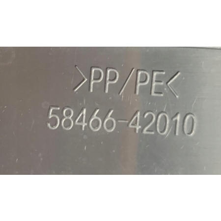 P4 TOYOTA RAV4 RAV-4 V 5 2020 - OSŁONA BATERII KANAPY PRAWA 58466-42010
