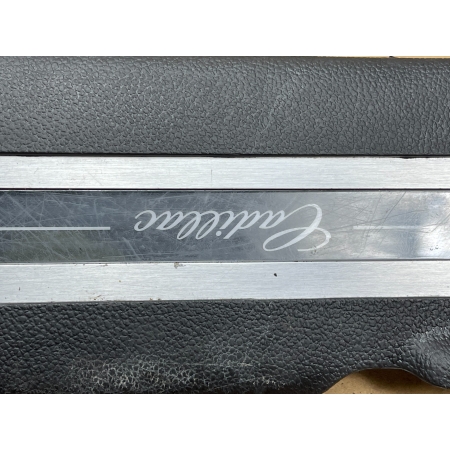 O2 CADILLAC ESCALADE IV 2014 -  NAKŁADKA LISTWA PROGOWA PRAWA PRZÓD 23475152