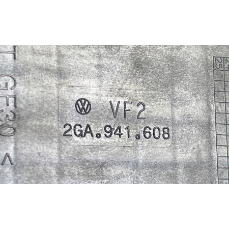 VW T-ROC DEKIELEK LAMPY PRAWY PRZÓD 2GA941608