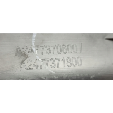 MERCEDES GLB A247 LISTWA DRZWI LEWY TYŁ TYLNA A2477371800