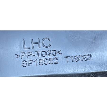 O2 CADILLAC ESCALADE IV 2014 -  KRATKA NAWIEWU DESKI LEWA 22807581