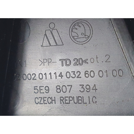 SKODA OCTAVIA III KOMBI ŚLIZG ZDERZAKA PRAWY TYŁ