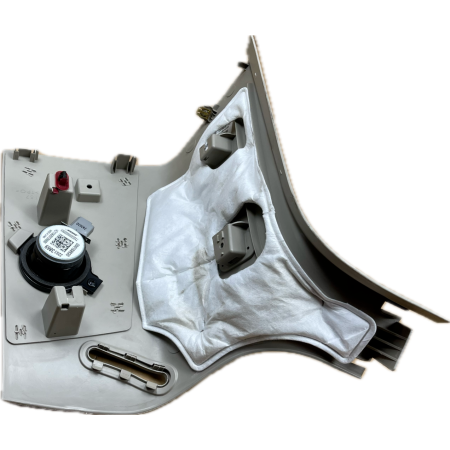 O2 CADILLAC ESCALADE IV 2014 -  LEWA OSŁONA GŁOŚNIK SŁUPKA D 23448157