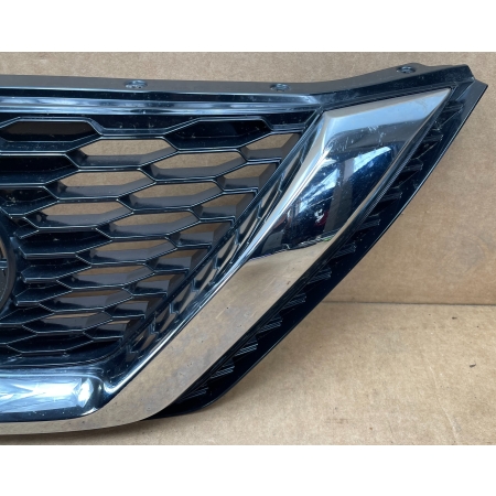NISSAN QASHQAI J11 LIFT 2017 - KRATKA GRILL ATRAPA ZDERZAKA 62310-HV3