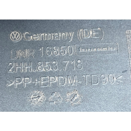 K90 VW AMAROK LIFT LISTWA BŁOTNIKA PRAWY PRZÓD 2HH853718